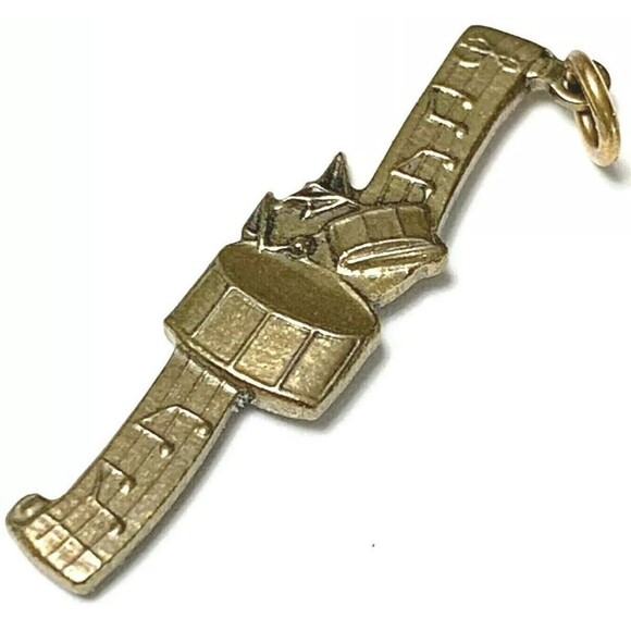 Drum Musical Charm Pendant Bronze Tone Discovery of California 1980s Vintage 1" - Picture 5 of 6